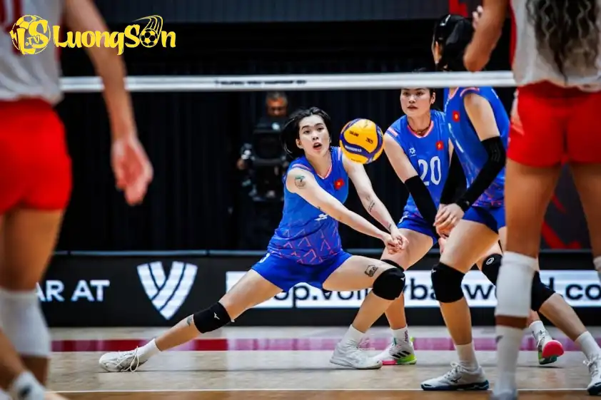 Thanh Thúy và các đồng đội có màn trình diễn quả cảm trước Ba Lan, đội tuyển số 3 thế giới