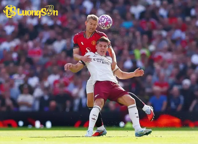 Gyokeres có màn trình diễn mờ nhạt trong trận đấu với MU. Ảnh: DxBruyneSZN