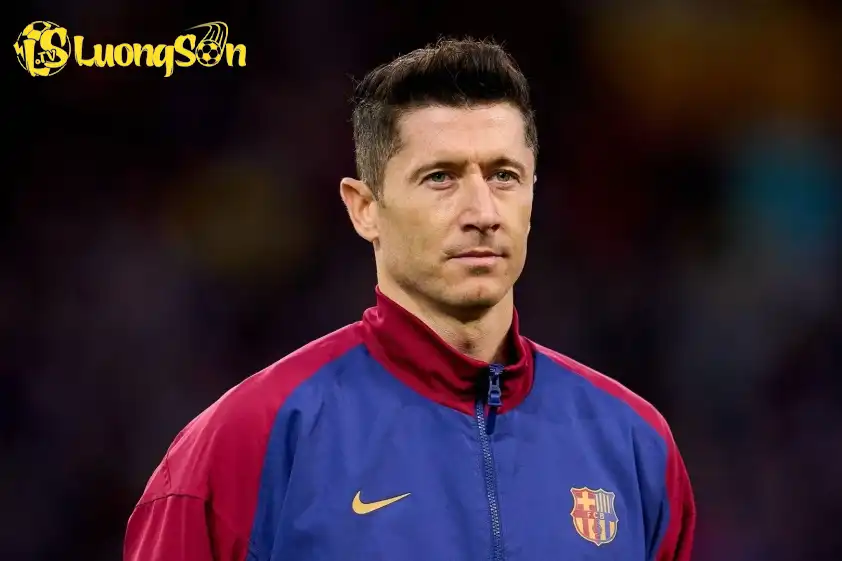 Lewandowski nhiều khả năng rời Barcelona vào hè năm sau khi hết hợp đồng