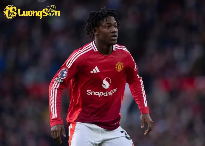 Mainoo mới chỉ đá chính một trận cho MU mùa này Mainoo mới chỉ đá chính một trận cho MU mùa này