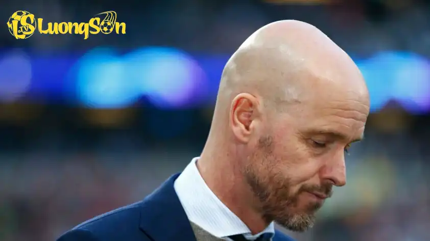 Cựu HLV MU hoàn toàn bị động tại BayArena (Ảnh: GOAL) Cựu HLV MU hoàn toàn bị động tại BayArena (Ảnh: GOAL)