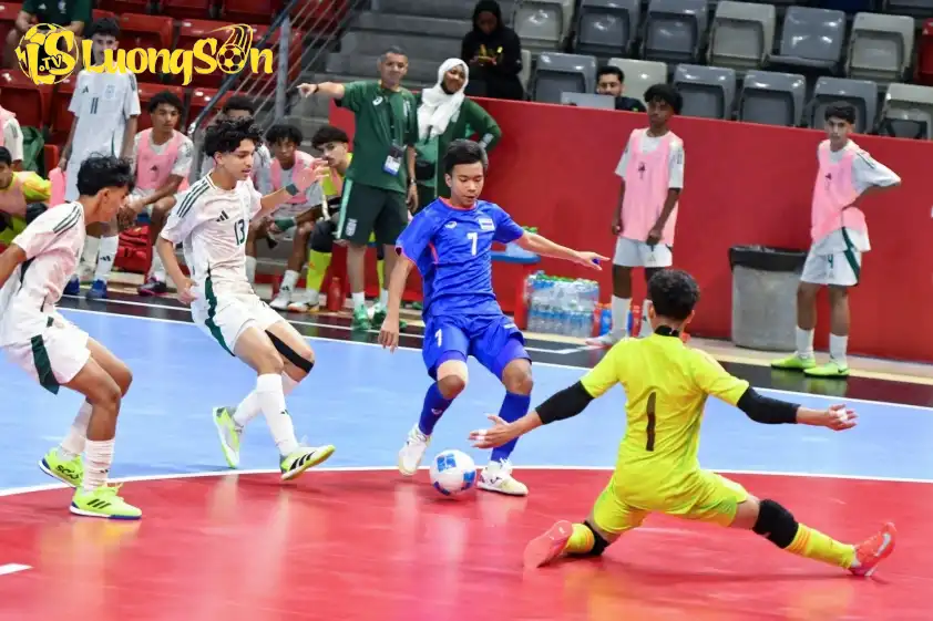 U16 Thái Lan đánh bại Ả Rập Xê Út 11-0 tại Đại hội Thể thao Trẻ châu Á 2025 U16 Thái Lan đánh bại Ả Rập Xê Út 11-0 tại Đại hội Thể thao Trẻ châu Á 2025