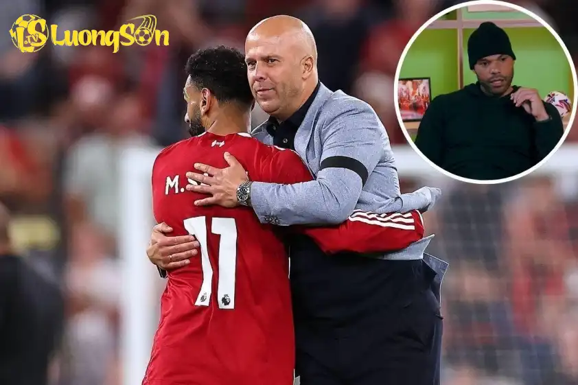 Lescott cho rằng Liverpool nên cung cấp nhiều bóng hơn cho Salah. (Ảnh: The Mirror) Lescott cho rằng Liverpool nên cung cấp nhiều bóng hơn cho Salah.