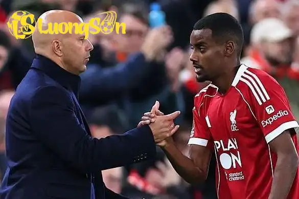 Isak lên tiếng về tình hình chấn thương của bản thân Isak lên tiếng về tình hình chấn thương của bản thân