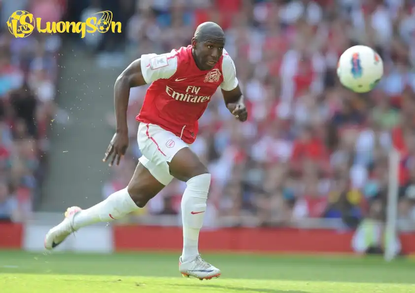 Afobe từng là nguyên nhân khiến Arsenal quyết định thanh lý Kane. Afobe từng là nguyên nhân khiến Arsenal quyết định thanh lý Kane.