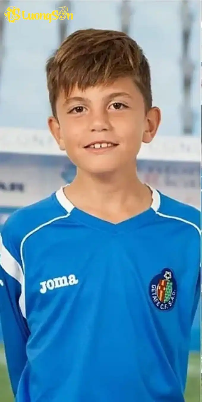 Garnacho đã rất cá tính khi chỉ mới 10 tuổi Garnacho đã rất cá tính khi chỉ mới 10 tuổi