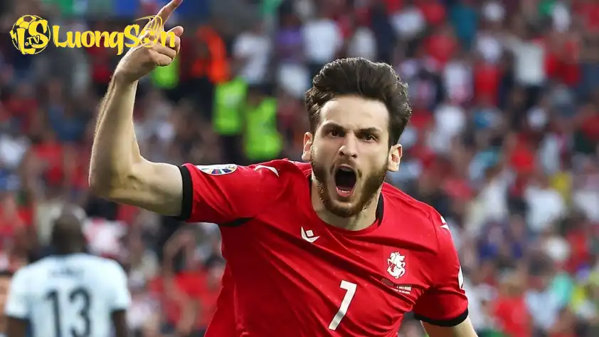 Kravatskhelia không thể giúp cho ĐTQG có lần đầu tiên đến với World Cup. Kravatskhelia không thể giúp cho ĐTQG có lần đầu tiên đến với World Cup.