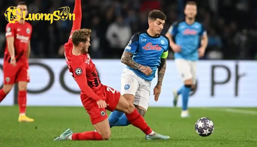 Napoli sẽ có được niềm vui trước Frankfurt. (Ảnh: Internet)
