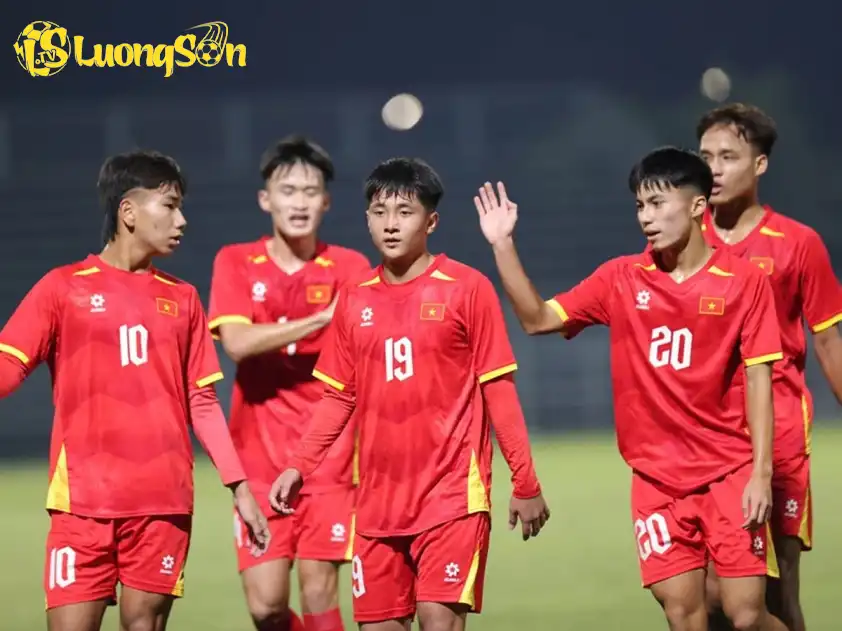 U17 Việt Nam đang thể hiện một sức mạnh đáng sợ tại bảng C U17 Việt Nam đang thể hiện một sức mạnh đáng sợ tại bảng C